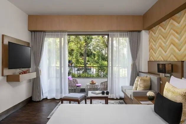 Premium Oda, 1 En Büyük (King) Boy Yatak, Balkon, Havuz Manzaralı
