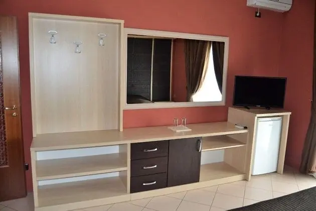 Standard Tek Büyük Yataklı Oda