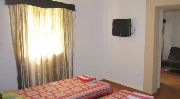 Basic Tek Büyük Yataklı Oda, 1 Çift Kişilik Yatak, Sigara İçilebilir