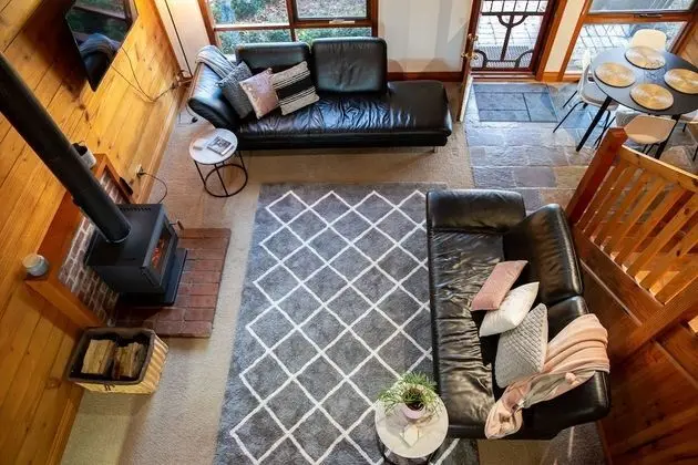 Kır Evi, Dağ Manzaralı