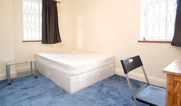 Comfort Büyük Yataklı Tek Kişilik Oda