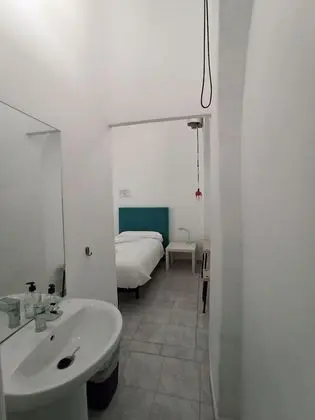 Tek Kişilik Oda, Ortak Banyo