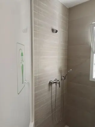 Tek Kişilik Oda, Ortak Banyo