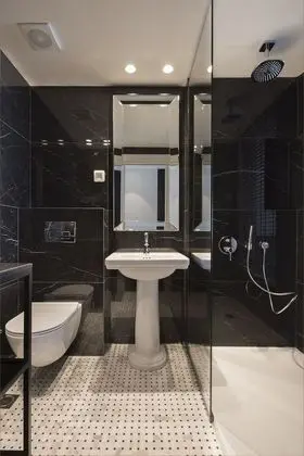 Tek Büyük Yataklı Oda, Balkon