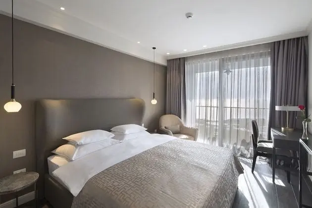 Tek Büyük Yataklı Oda, Balkon, Deniz Manzaralı