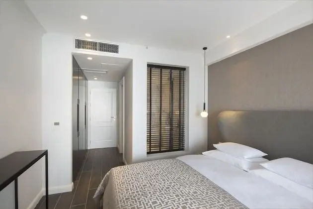 Tek Büyük Yataklı Oda, Balkon, Deniz Manzaralı