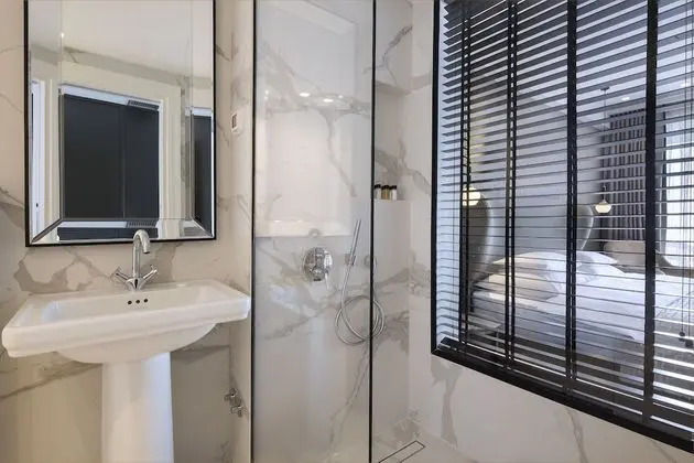 Tek Büyük Yataklı Oda, Balkon, Deniz Manzaralı