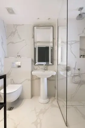 Tek Büyük Yataklı Oda, Balkon, Deniz Manzaralı