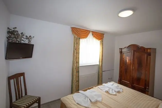 Deluxe Apart Daire, Özel Banyo, Avlu Manzaralı (mit Balkon 2)