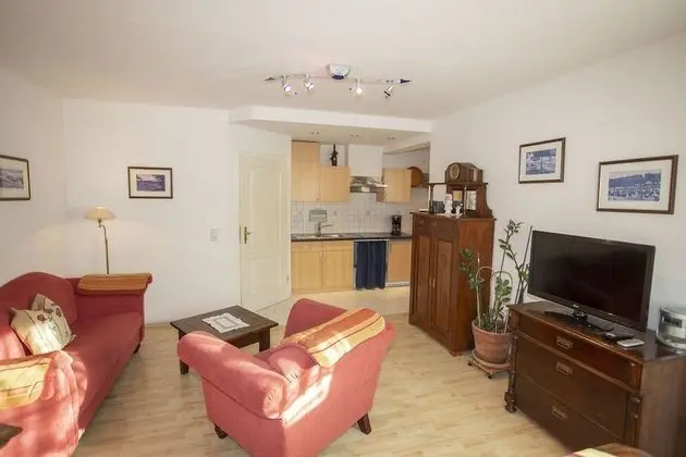 Deluxe Apart Daire, Özel Banyo, Avlu Manzaralı (mit Balkon 2)