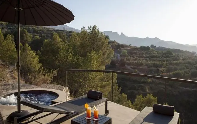 Suit With Jacuzzi