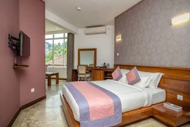 PREMIUM DELUXE ROOM