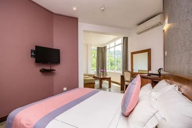 PREMIUM DELUXE ROOM