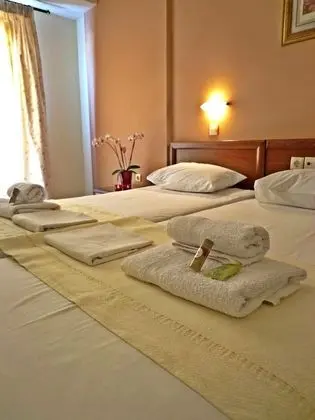 Tek Büyük veya İki Ayrı Yataklı Oda, 1 Çift Kişilik veya 2 Tek Kişilik Yatak