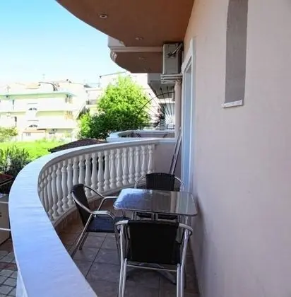 Üç Kişilik Oda