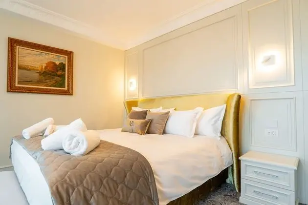 Deluxe Tek Büyük Yataklı Oda