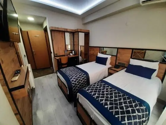 Standard Tek Büyük veya İki Ayrı Yataklı Oda