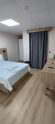 Deluxe Oda, Bahçe veya Sokak Manzaralı, Balkonlu
