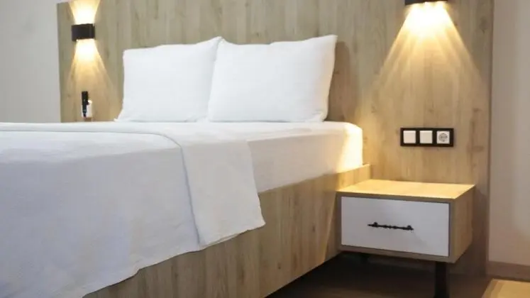Deluxe Oda, Bahçe veya Sokak Manzaralı, Balkonlu