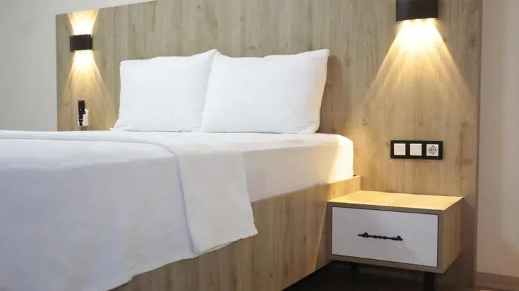 Deluxe Oda, Bahçe veya Sokak Manzaralı, Balkonlu