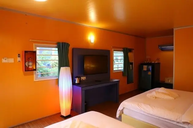 Container Triple Room