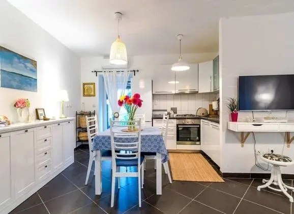 Ev (Vjerocka - with pool - H(5+3))