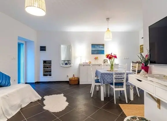 Ev (Vjerocka - with pool - H(5+3))