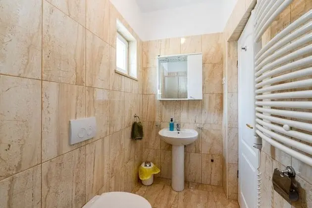 Ev (VladimirG - surrounded by nature - H()