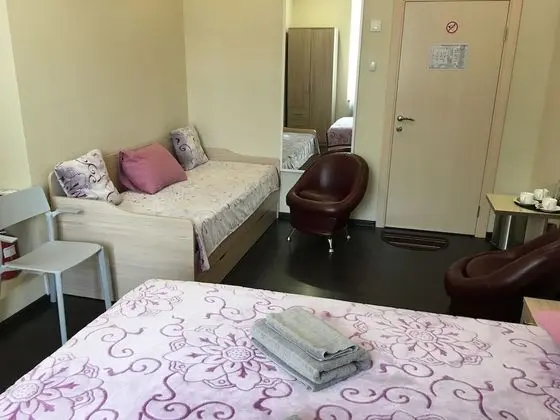 Üç Kişilik Oda, Ortak Banyo