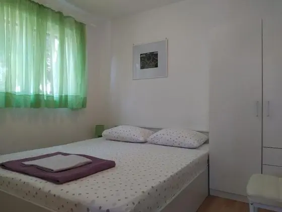 Ev (Vlasta - near sea - H(4+1))