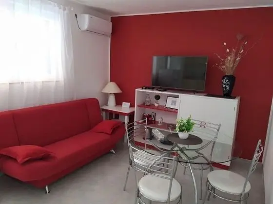 Ev (Vlasta - near sea - H(4+1))