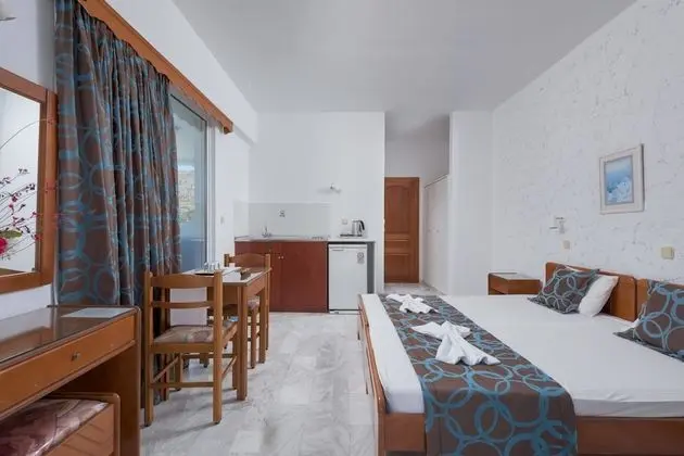 Basic Tek Büyük veya İki Ayrı Yataklı Oda (for 2 people)