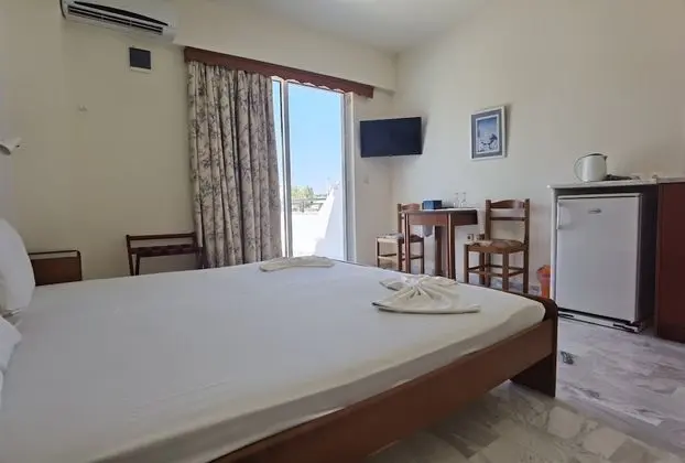 Basic Tek Büyük veya İki Ayrı Yataklı Oda (for 2 people)
