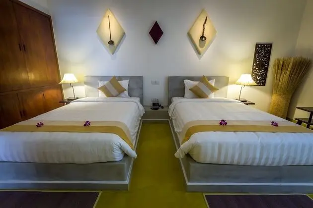 Deluxe Twin (02 Single Beds)