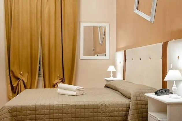 Standard Tek Büyük veya İki Ayrı Yataklı Oda