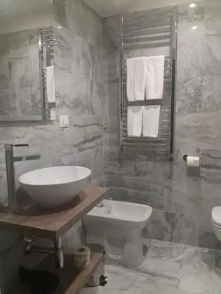 Standard Tek Büyük veya İki Ayrı Yataklı Oda