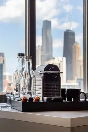 Premium Oda, 2 Büyük (Queen) Boy Yatak (Chicago Skyline View)