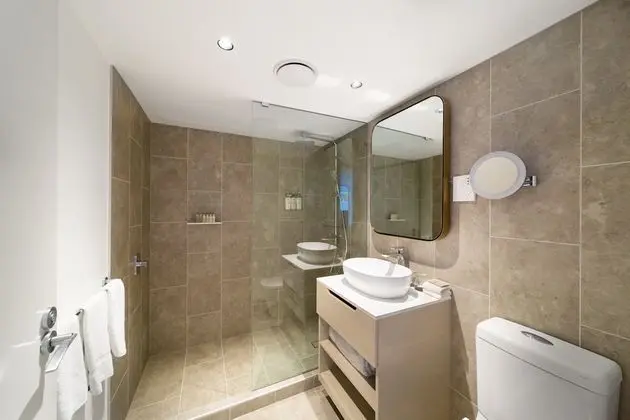 Premium Oda, 1 En Büyük (King) Boy Yatak, Dağ Manzaralı (High Floor)