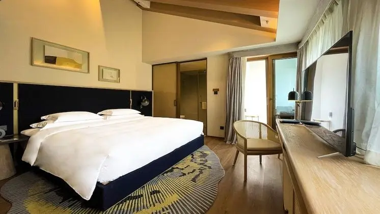 Standard Oda, 1 En Büyük (King) Boy Yatak, Avlu Manzaralı