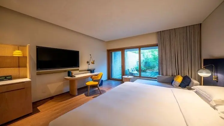 Standard Oda, 1 En Büyük (King) Boy Yatak, Avlu Manzaralı (Hot Spring)