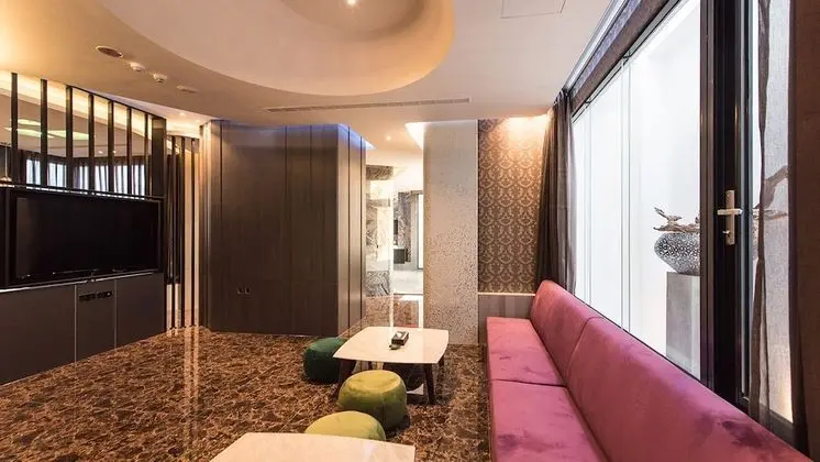 Deluxe Tek Büyük Yataklı Oda