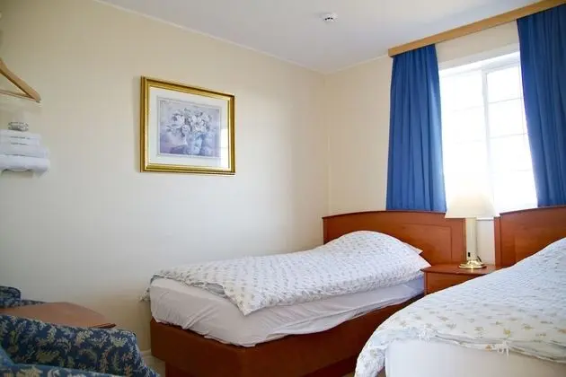 Tek Büyük veya İki Ayrı Yataklı Oda, Ortak Banyo