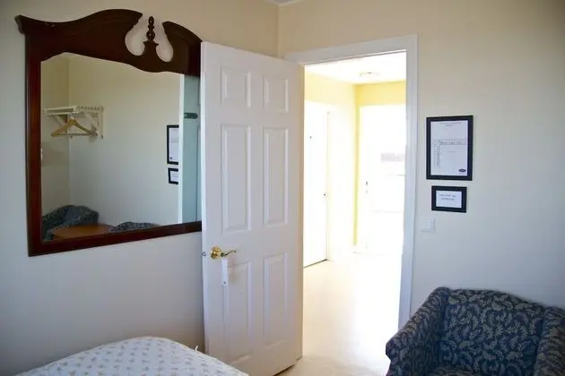 Tek Büyük veya İki Ayrı Yataklı Oda, Ortak Banyo