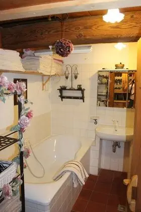 Ev, 5 Yatak Odası (incl. laundry & cleaning fee)