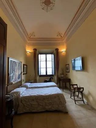 Classic Büyük Yataklı Tek Kişilik Oda