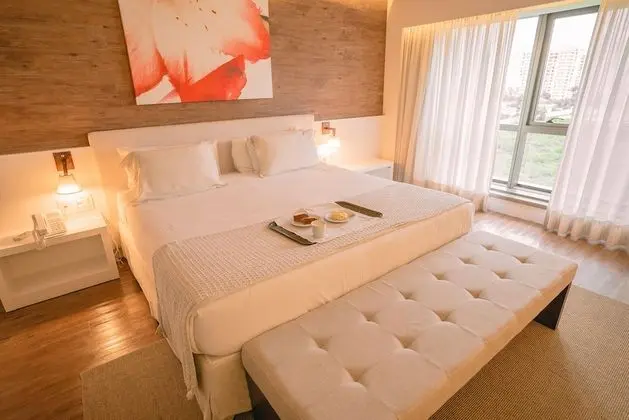 Super Luxury King Bed