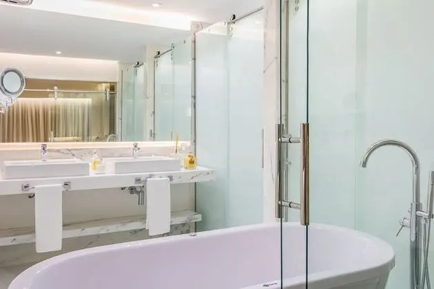 Super Luxury King Bed