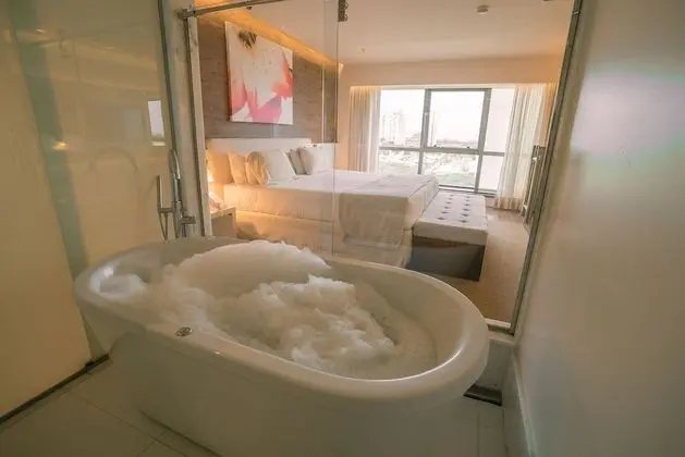 Super Luxury King Bed