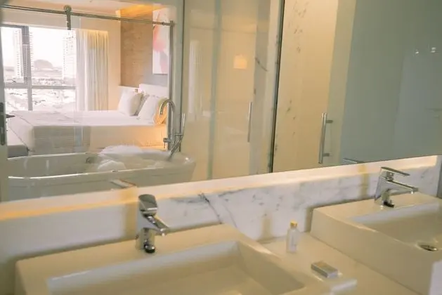 Super Luxury King Bed