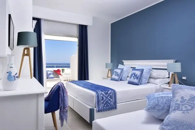 Deluxe Üç Kişilik Oda, Deniz Manzaralı (2 ad + 1 chd)